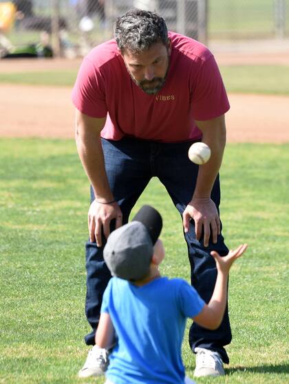 Ben Affleck comparte una tarde deportiva con su hijo Samuel
