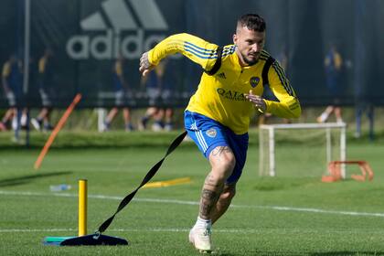 Benedetto en acción, durante la pretemporada de Boca