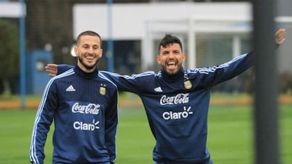 Benedetto y Agüero, juntos en la selección