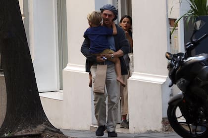 Benedict Cumberbatch con su esposa, Sophie Hunter, en Buenos Aires