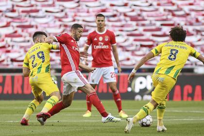 Benfica desaprovechó la oportunidad de quedar como único líder e igualo frente a Tondela como local