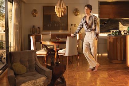 Benicio es deportista y le gusta desconectar jugando al paddle y al fútbol. “Hasta los 17 jugué al rugby y hacía natación en el colegio. Mi mamá es ex nadadora, así que todos nadamos desde chicos y nos encanta”, cuenta