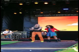 Daniela Herrero y Benito Cerati cantaron "Puente" en el festival AcercArte