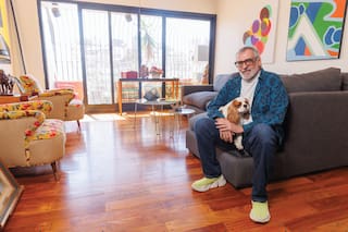 El diseñador argentino que vistió a Máxima, Claudia Schiffer y Priscilla Presley se reinventa