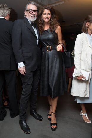 Benito Fernández y Analía Maiorana, con un diseño de su autoría.