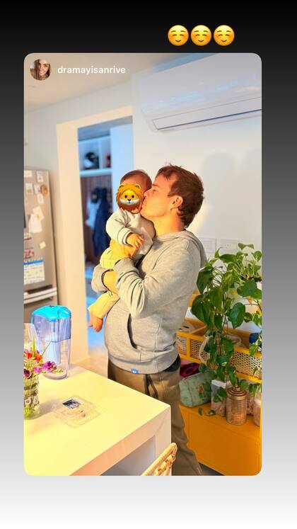 Benja Rojas con el hijo de Coco Maggio y Mayi Sánchez