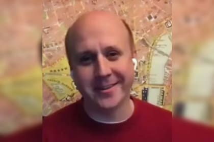 Benjamin Salisbury se alejó de las cámaras y se enfocó en el periodismo (Foto: Captura reencuentro La niñera)