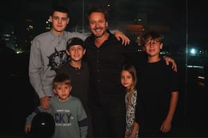 Vicuña festejó sus 47 años rodeado de familia y amigos: la dedicatoria de Anita Espasandín