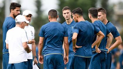 Bentancur, en su primer entrenamiento como jugador de la Juve