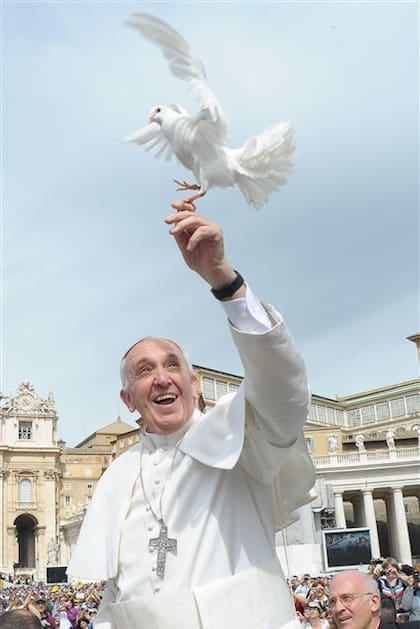 La alegría del Papa Francisco en la Plaza de San Pedro