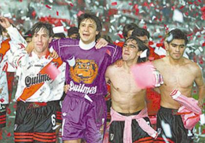 Berizzo, Burgos, Sorin y Escudero durante el festejo del tricampeonato 96/97