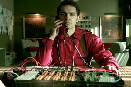 Berlín esconde un secreto y para un miembro de la banda no es exactamente alguien "desconocido"