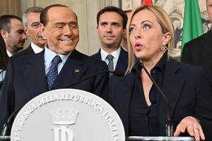 Meloni logró el voto de confianza en una sesión con Berlusconi como protagonista
