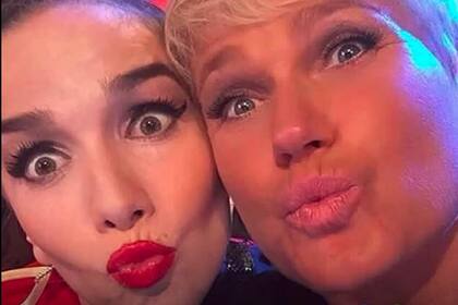 Beso a beso. El reencuentro de la paquita y Xuxa...