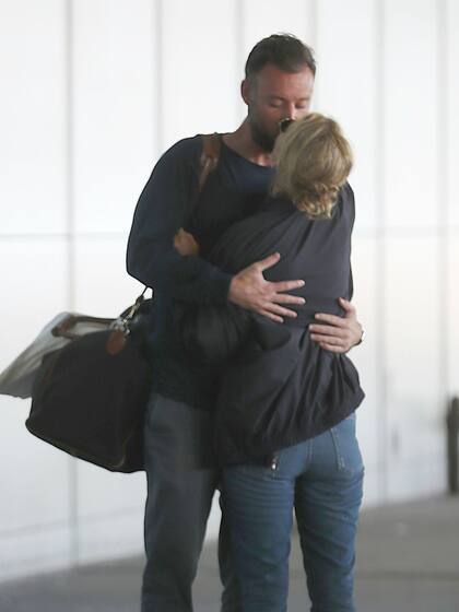 Beso a beso. Jennifer Lawrence, a puro mimo con su novio, el comerciante de arte Cooke Maroney