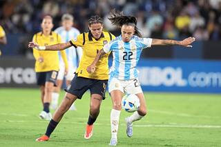 Las dos realidades del fútbol femenino