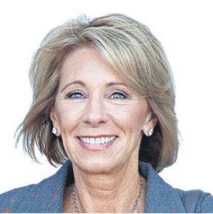 Betsy DeVos, futura secretaria de educación