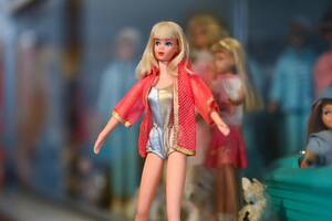 Recibió su primera Barbie a los once años y su hoy su colección entró al  Guinness