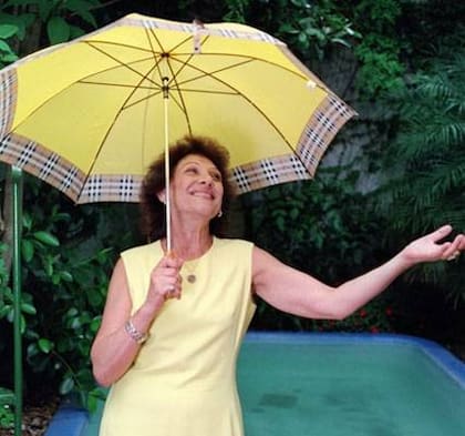 "Estoy las 24 horas enganchada con la radio. Tengo un anotador y un lápiz al lado de la cama, y me despierto a la madrugada para anotar cosas que se me ocurren", aseguraba Elizalde