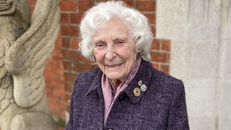 Das schockierende Leben von Betty Webb, der letzten überlebenden Expertin, die Nazi-Codes brach