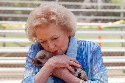 Betty White murió pacíficamente en su casa a los 99 años