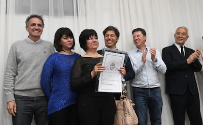 Bevilacqua, a la izquierda de Kicillof, en un acto de entrega de escrituras junto a Katopodis y Alak