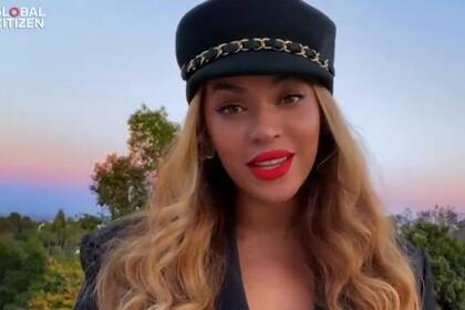 Beyoncé lanzó un nuevo álbum audiovisual y fue acusada de racista por la letra de una de sus canciones