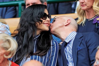 El romance de Bezos y su nueva novia salió a la luz en enero pasado, justo cuando el fundador de Amazon anunció su separación