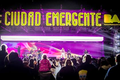 Bhavi y Jimena Barón, dos estilos reunidos sobre el escenario