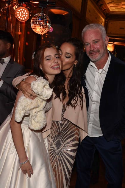 Bianca, Mora y su novio, Santiago Gilligan (45), con quien convive desde hace unos meses en su tríplex de Recoleta.