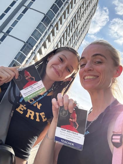 Bianca viajó junto a su maestra Bárbara Yacovone para competir en Tampa, Florida