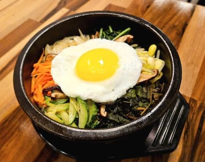 Bibimbap, el plato coreano de El Juego del Calamar, en Annyeong