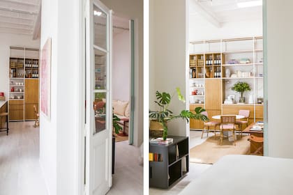 Biblioteca laqueada en negro (Cecilia Lagos Mármol). Cuadro en pasillo, pintado con témpera acuarelable (Justina Socas).