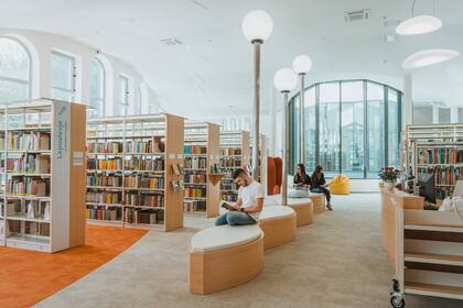 Biblioteca Pública Janez Vajkard Valvasor Krskov, en Eslovenia