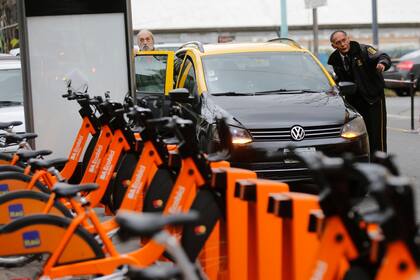 Actualmente hay 318 estaciones de bicicleta operativas, que en promedio ocupan 15 metros de longitud
