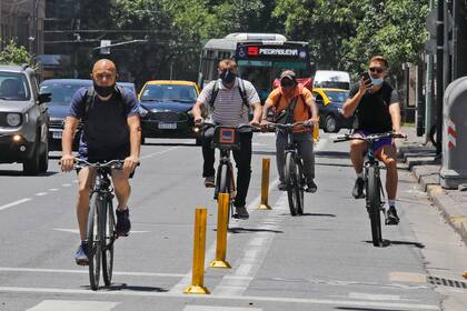 En la ciudad de Buenos Aires y según datos de la Secretaría de Transporte porteña, en agosto pasado aumentó hasta un 114% la circulación en bicisendas en comparación al año anterior
