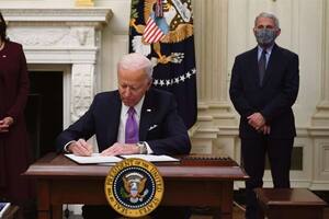 EE.UU. Biden derogó trabas de acceso al aborto antes de una marcha