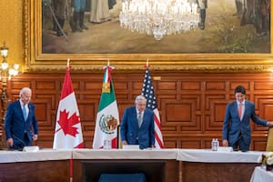 En la cumbre de los “Tres Amigos” en México, Biden buscó reforzar la cooperación para frenar la ola de migrantes a EE.UU.