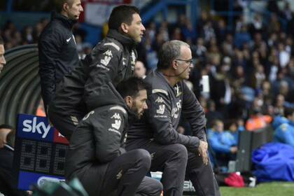 Bielsa apuntó contra las críticas: "Solo hay una manera de evitar el rechazo: ganar todos los partidos"