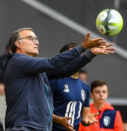 Bielsa pidió seis meses para sacar conclusiones