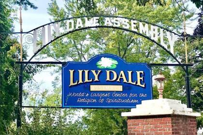 Bienvenidos a Lily Dale, el centro de religión y espiritismo más grande del mundo.