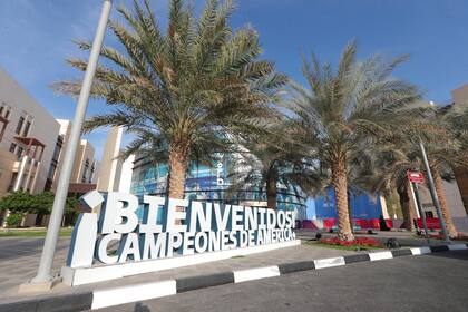 "Bienvenidos, campeones de América", el mensaje en el complejo de la Universidad de Doha