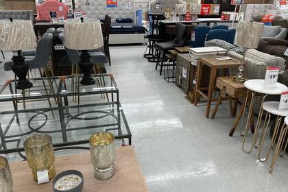 Big Lots y Party City destacan entre las cadenas afectadas debido a la magnitud de sus liquidaciones