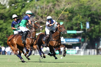 Bigatti contra Camilo y Bartolomé Castagnola (h.); Los Machitos-El Refugio padeció al único equipo que viene estableciendo grandes diferencias contra los menos poderosos.