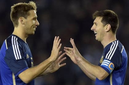 Admiración y respeto: Biglia y Messi se conocen desde 2005