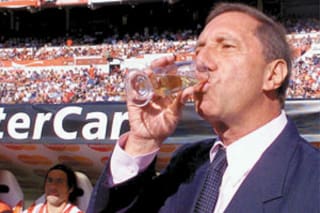 “Es Gatorei”: el particular homenaje de la marca a Bilardo por su cumpleaños