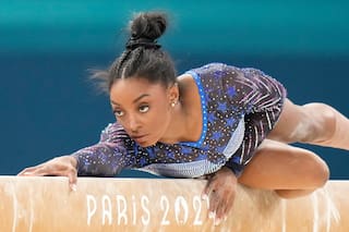 Veterana a los 27, Simone Biles sigue dominando la gimnasia: un brillante triunfo para su 6º oro olímpico