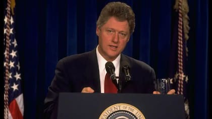 Bill Clinton fue presidente de los Estados Unidos en dos períodos, entre 1993 y 2001