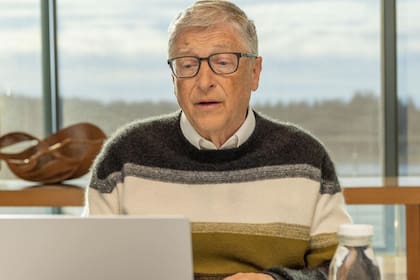 Bill Gates aplica la técnica de inmersión profunda (Foto Instagram @thisisbillgates)