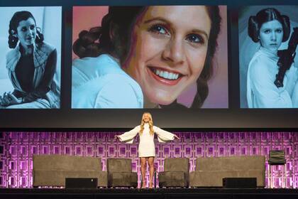 Billie Lourd recuerda a su madre en la Star Wars Celebration
